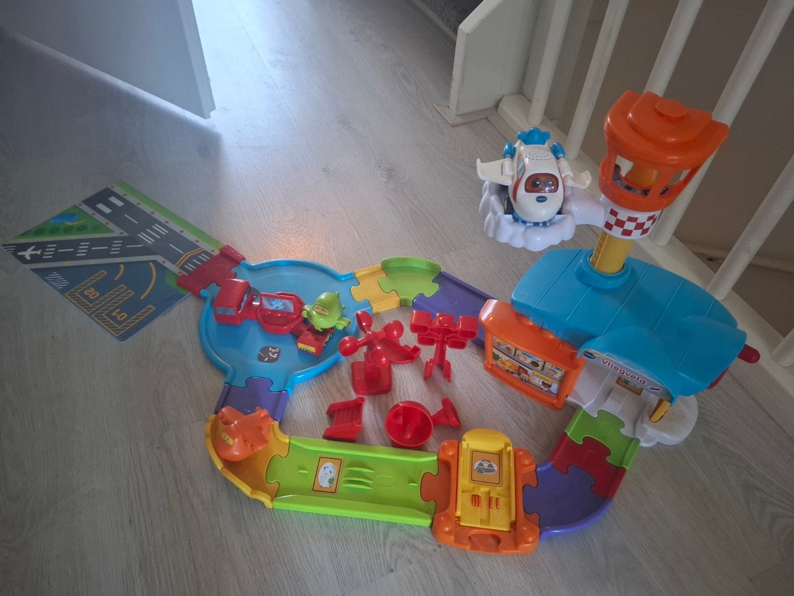 VTech Toet Toet Auto's Vliegveld met vliegtuig, Ophalen