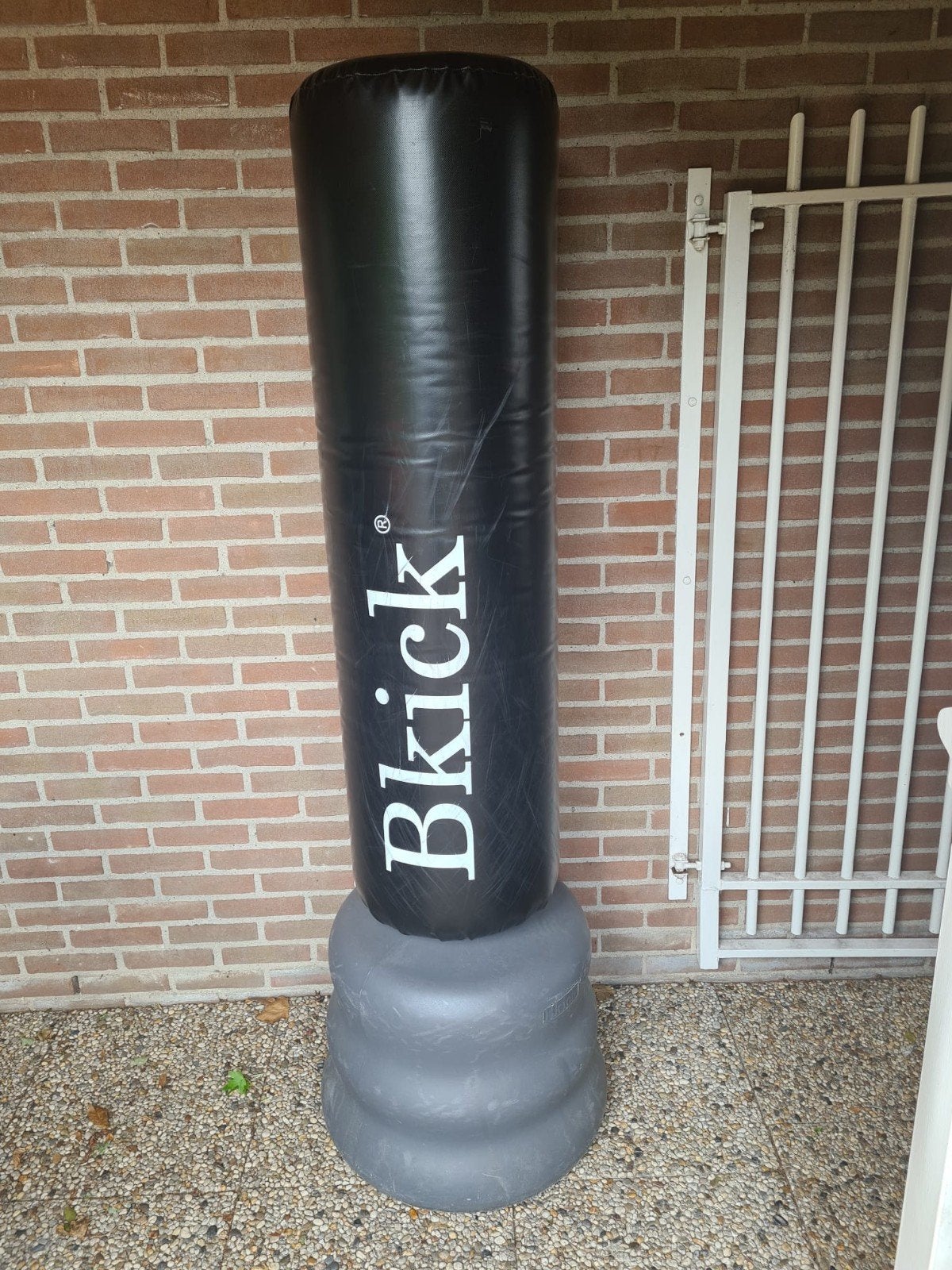 Grote Bkick boksbal - Zo goed als nieuw, Ophalen