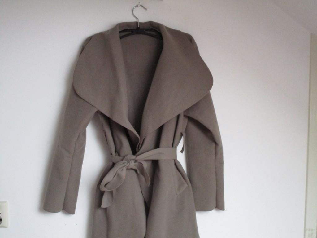 Nr.114: Leuke Tussenjas Zomerjas Jas Beige Taupe S, Ophalen of Verzenden, Nieuw, Maat 36 (S), Bruin