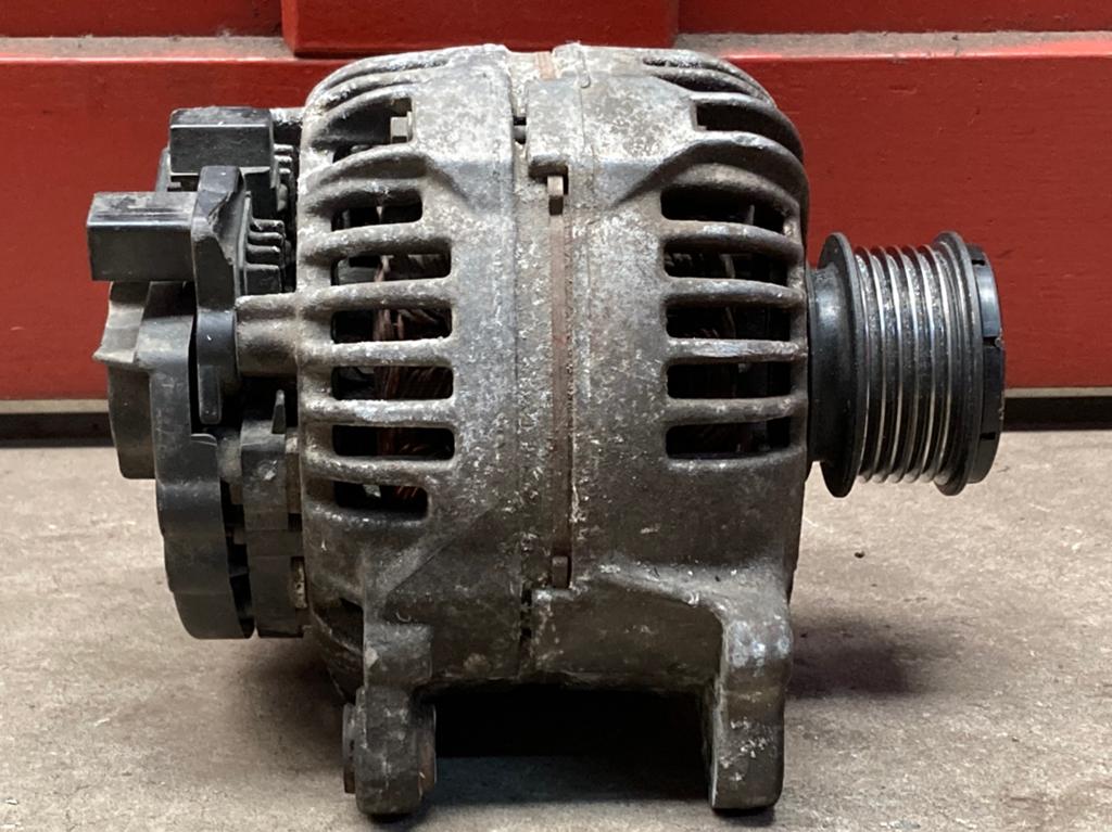 Dynamo Volkswagen Polo TDI 1.4 51 kW OE nummer 0124315004, Auto-onderdelen, Motor en Toebehoren, Ophalen of Verzenden, Gebruikt