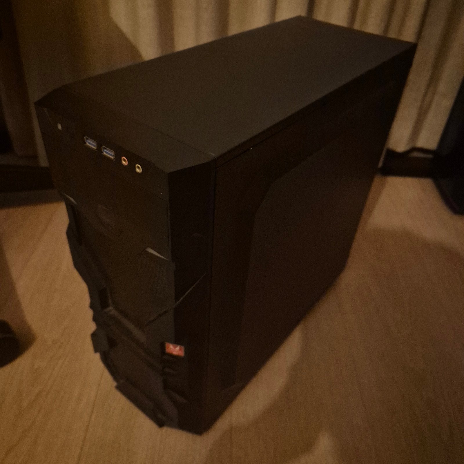 Desktop PC AMD Ryzen 3 3200G, 8GB RAM, 1TB HDD, Win 11 Pro, Computers en Software, Gebruikt, HDD, 8 GB, Ophalen of Verzenden