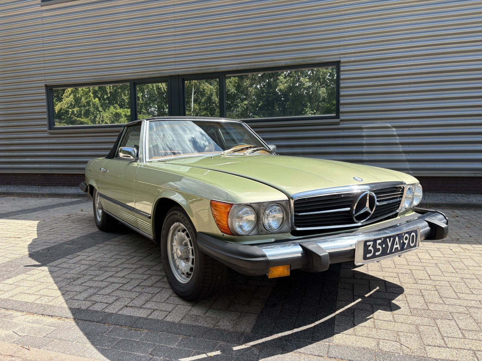 Mercedes-Benz SL 4.5 450 SL AUT 1976 Beige, Auto's, Automaat, Achterwielaandrijving, 1610 kg, 8 cilinders