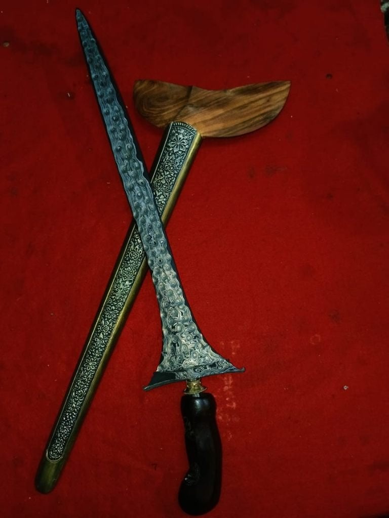 Antieke Keris Sepang Pamor Udan Mas Timoho Hout SVE50, Antiek en Kunst, Kunst | Niet-Westerse kunst, Wapen, Verzenden, Overige materialen