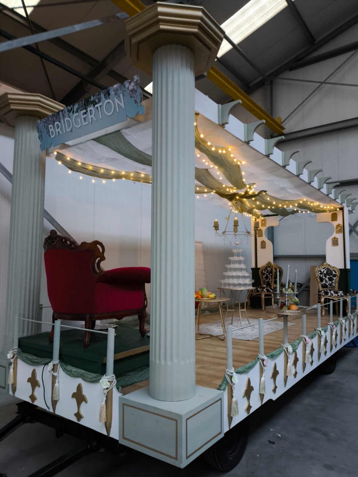 feestwagen carnaval wagen, optocht wagen,  praalwagen, Ophalen, Nieuw, Carnaval