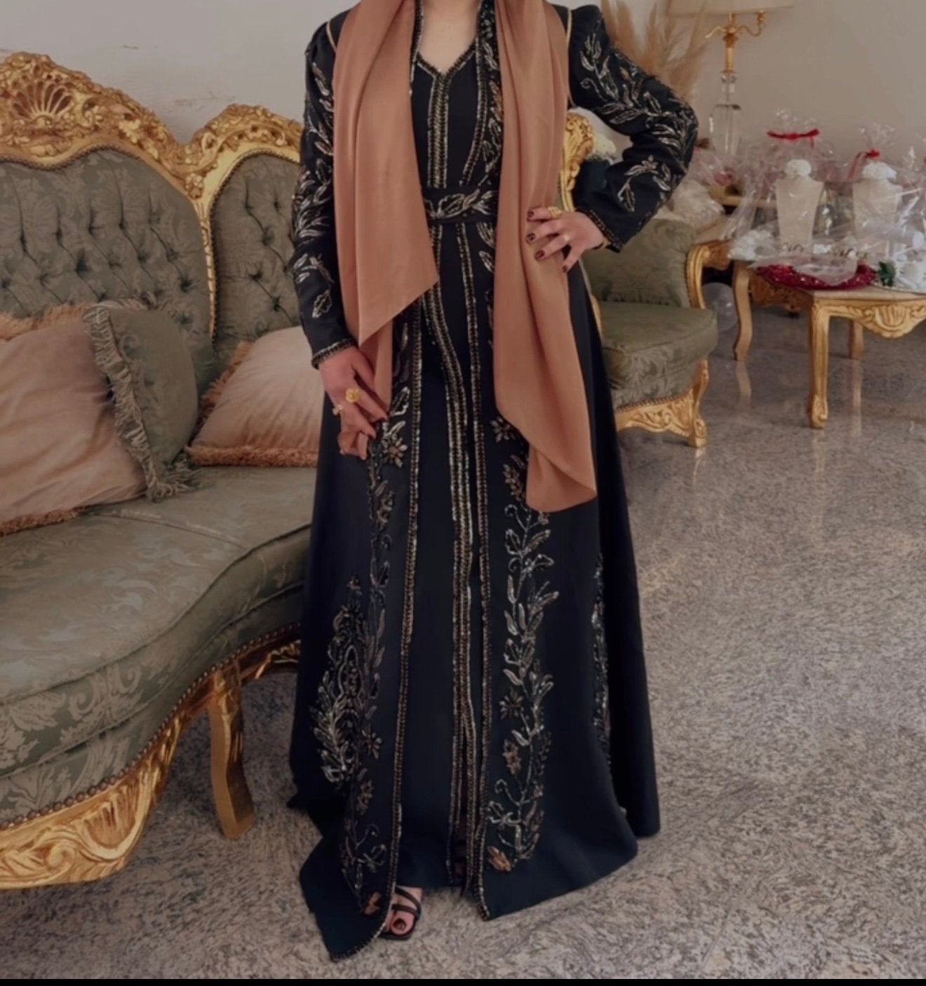 Luxe geborduurde Kaftan., Kleding | Dames, Overige typen, Overige kleuren, Maat 42/44 (L), Ophalen of Verzenden