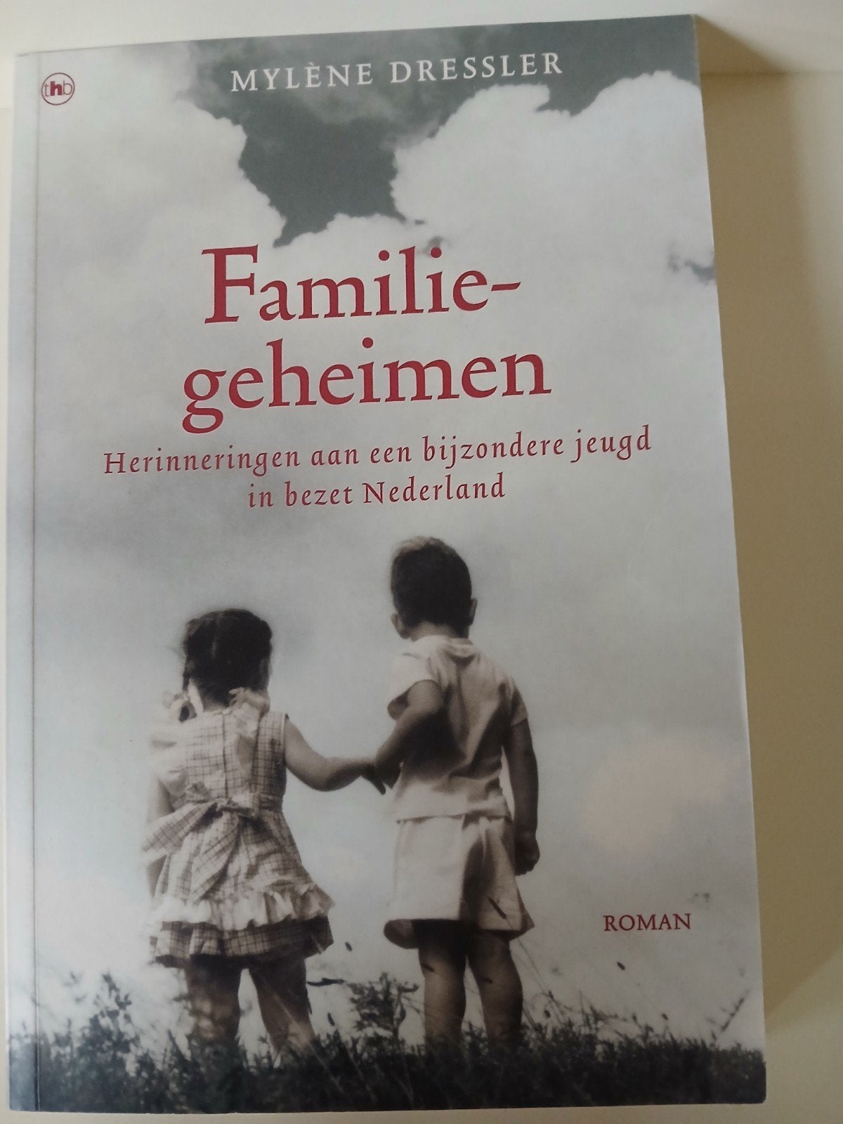 M. Dressler - Familiegeheimen, Ophalen of Verzenden, Gelezen, M. Dressler