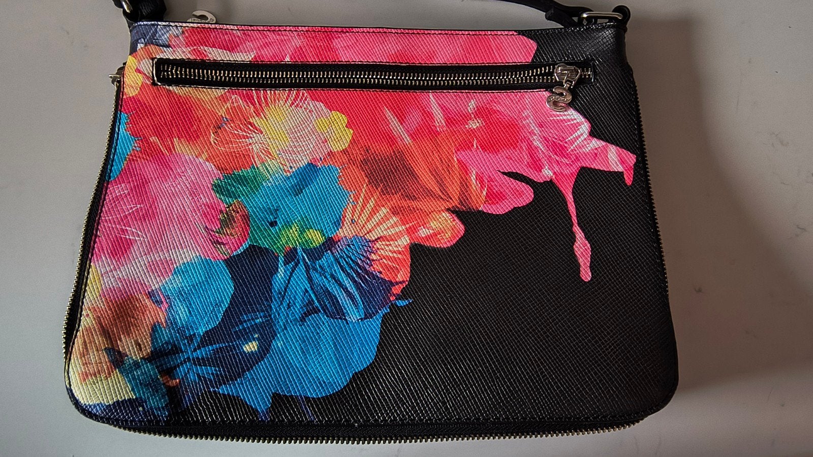 Desigual schoudertasje/envelop met bloemenprint, Ophalen of Verzenden, Zo goed als nieuw, Zwart, Schoudertasje