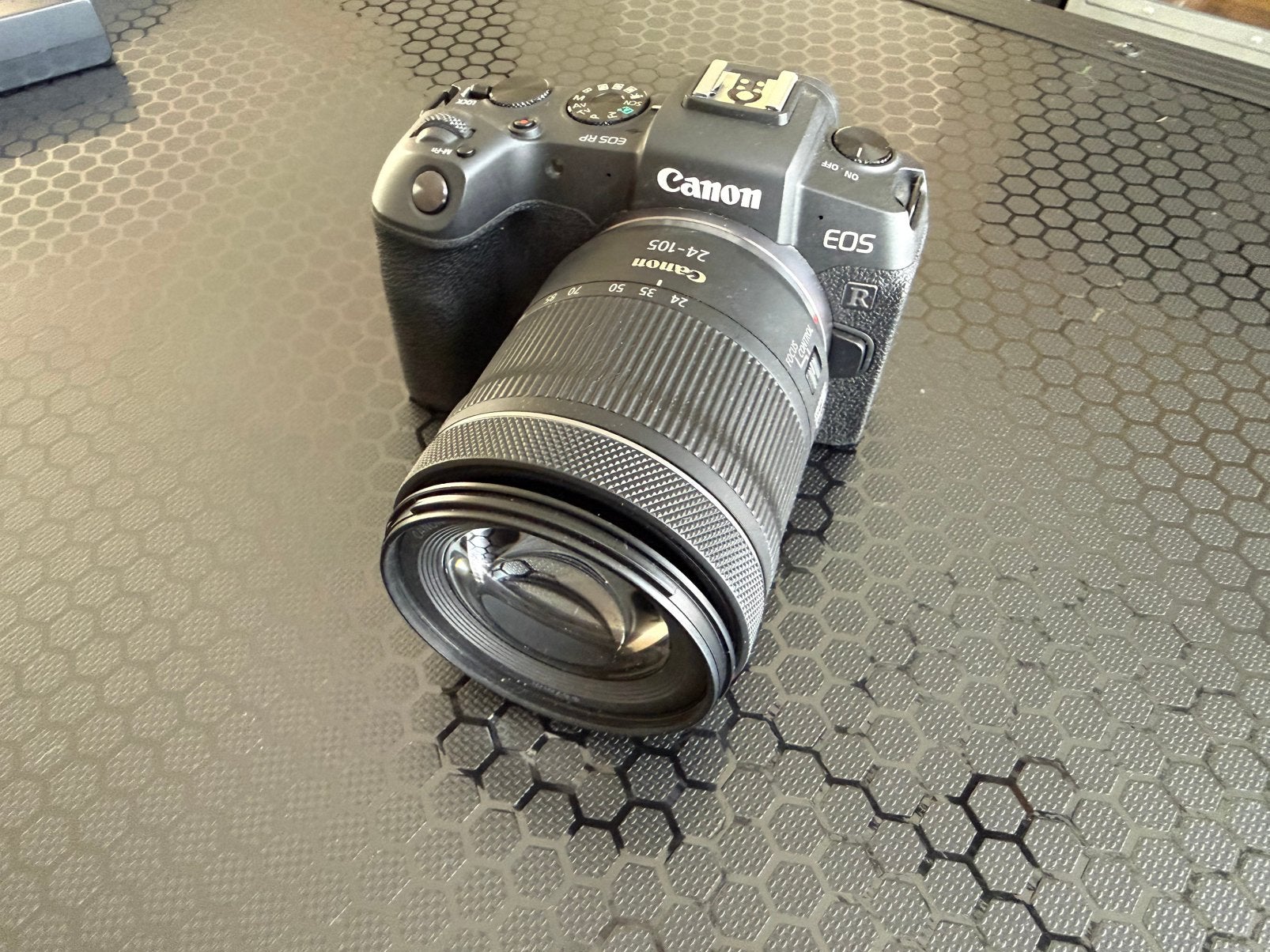 Canon EOS RP + RF 24-105mm F/4.0-7.1 IS STM + Godox V860 III, Ophalen of Verzenden, Zo goed als nieuw, Canon