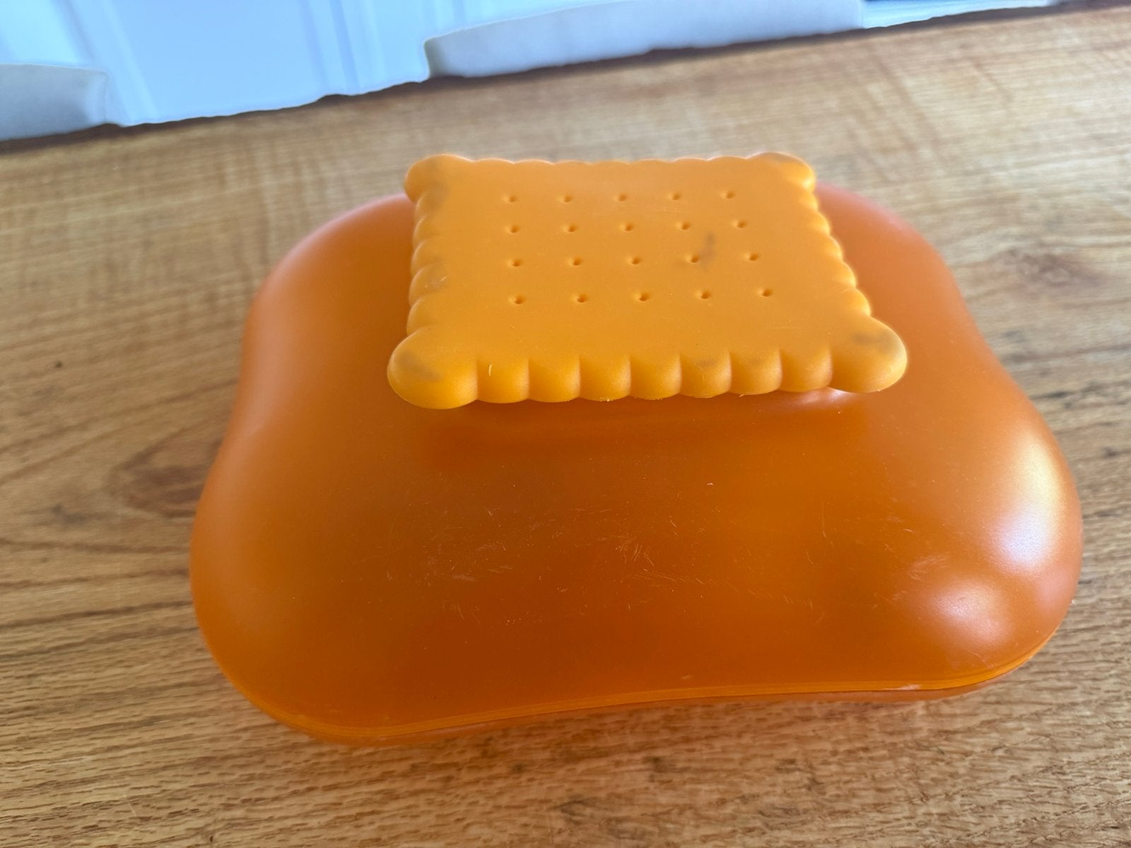 Alessi Mary koektrommel Oranje  met koekjesvormige deksel, Ophalen, Gebruikt, Kunststof, Voorraadpot