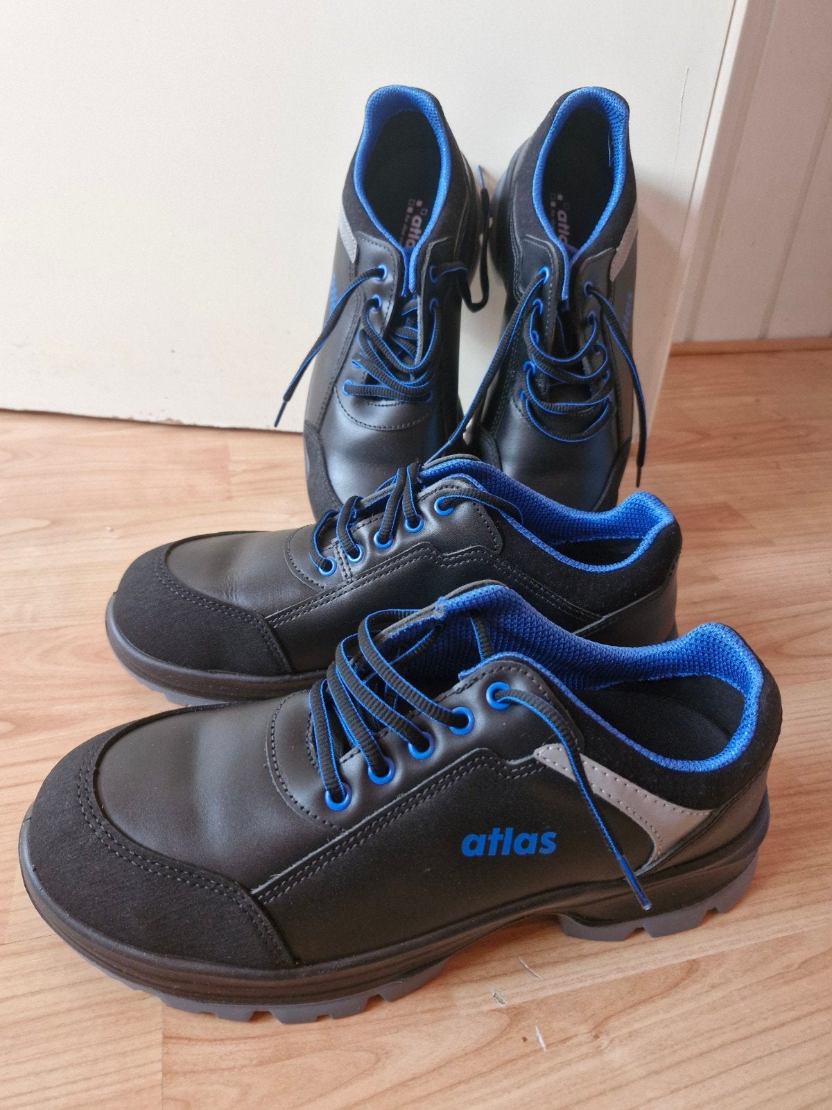 Atlas werkschoenen maat 41 en 42.       samen 100 eu, Ophalen, Heren, Schoenen, Nieuw