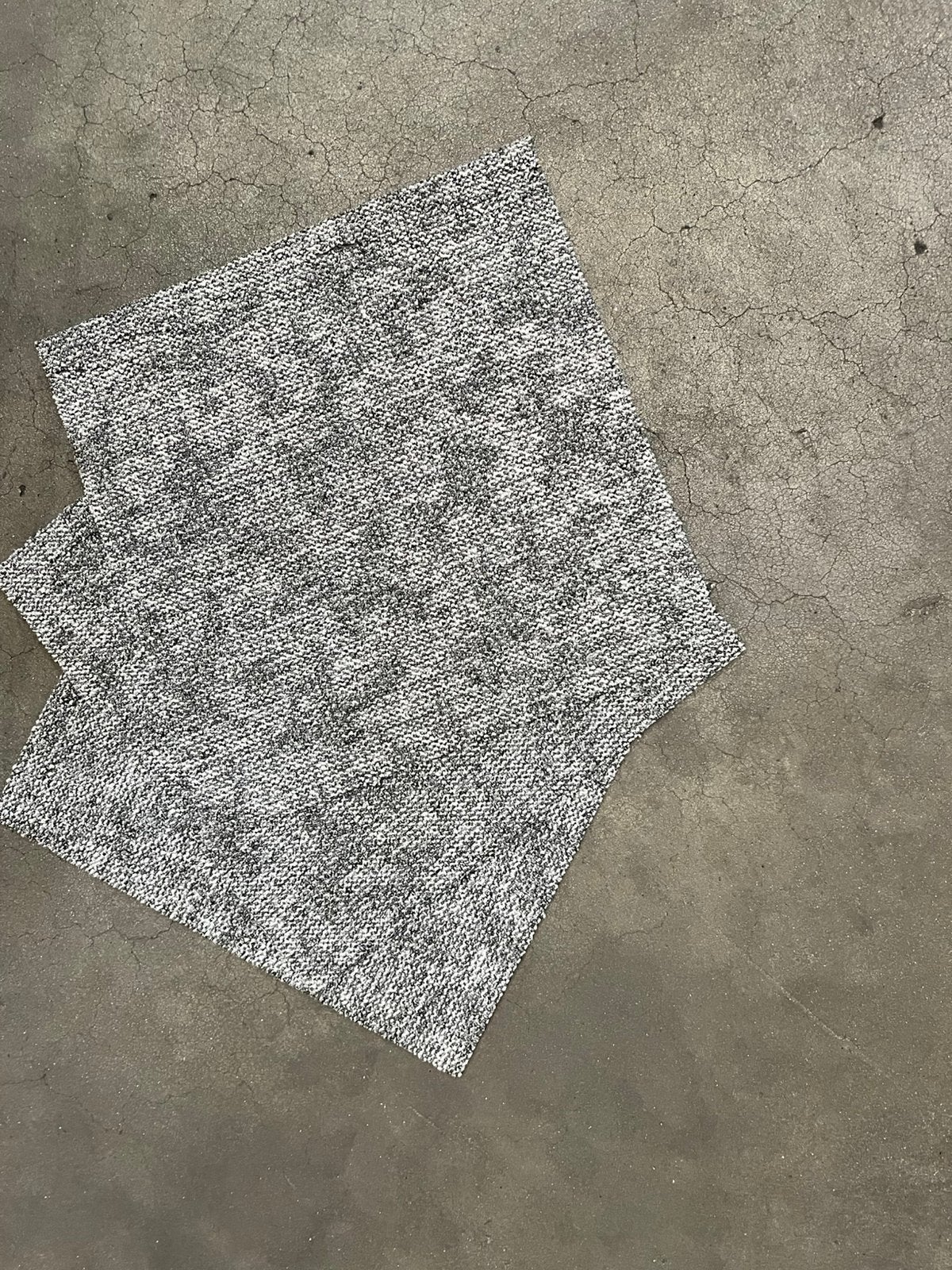Grijze tapijttegels 50x50cm nieuw, Huis en Inrichting, Nieuw, Ophalen of Verzenden, 25 tot 50 m², Tapijttegels