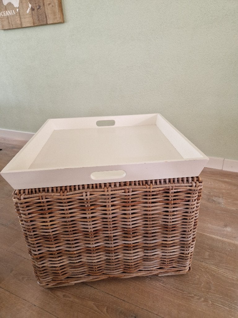 Rotan bijzettafel met dienblad, Ophalen, Vierkant, 55 tot 75 cm, 45 tot 60 cm