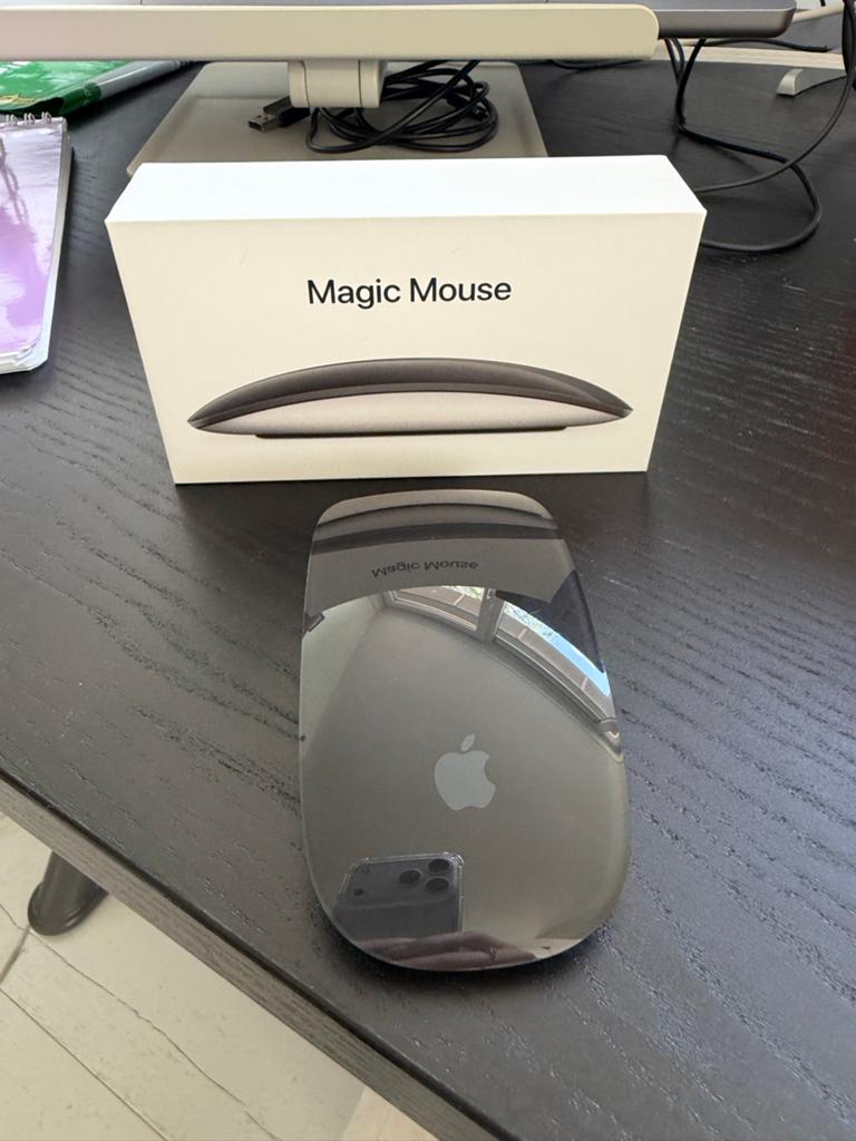 Apple Magic Mouse 2 - Zwart, Computers en Software, Muizen, Ophalen, Rechtshandig, Muis, Zo goed als nieuw