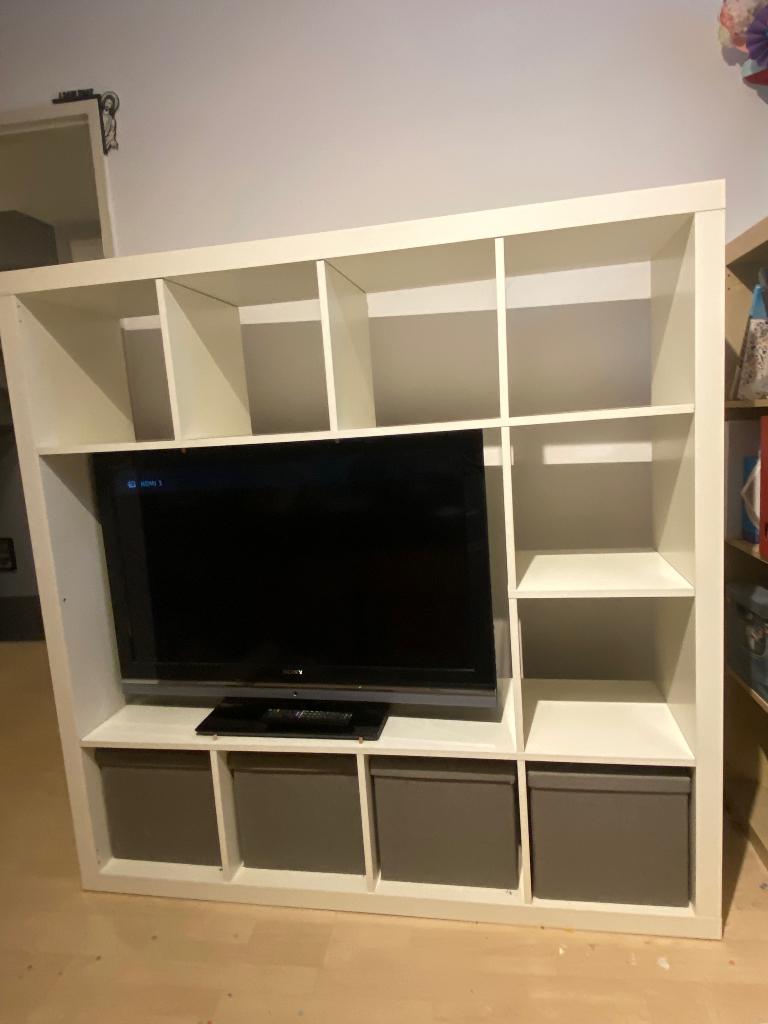 Witte Kallax kast/tv meubel + Sony tv, Ophalen, 100 tot 150 cm, 100 tot 150 cm, IKEA. Scandinavisch