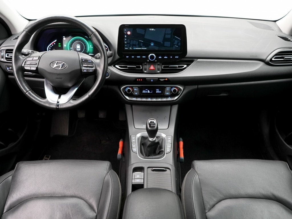 Hyundai i30 Wagon 1.5 T-GDi MHEV Premium | Trekhaak | Stoelv, Voorwielaandrijving, 4 cilinders, Handgeschakeld, I30