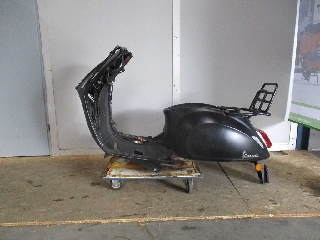 Vespa Frame RESTANT! - Snorscooter - Scooter, Gebruikt, Overige modellen