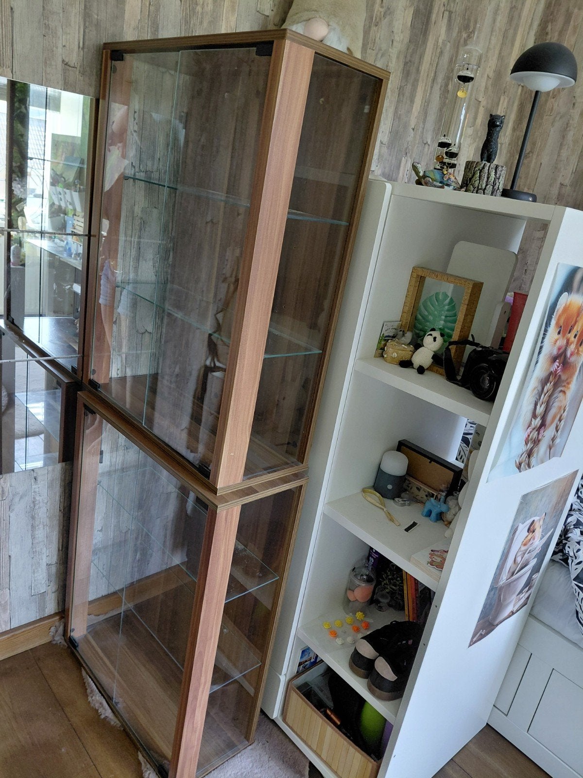 2 hele mooie glazen vitrine kasten met deurtjes, Ophalen, Met deur(en), 100 tot 150 cm, 50 tot 100 cm