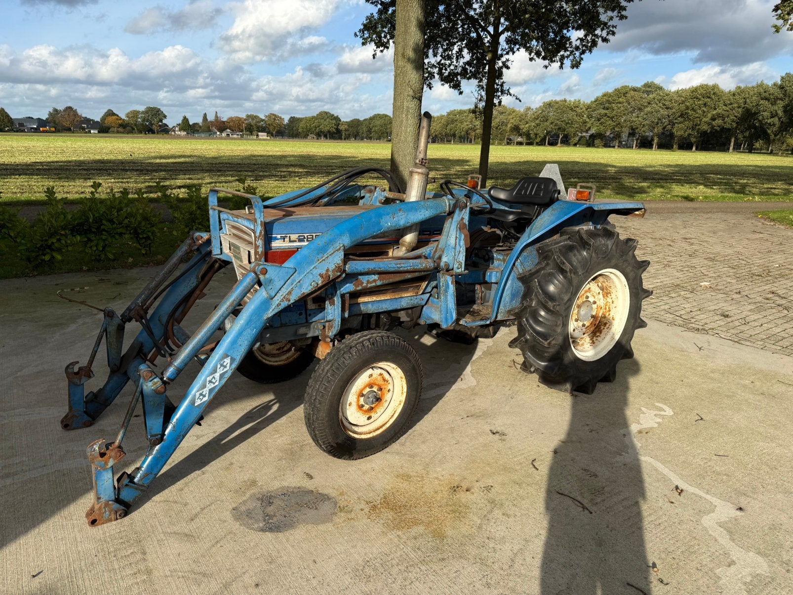 Iseki TL2800 trekker met voorlader, Gebruikt, Tot 2500, Tot 80 Pk, Ophalen