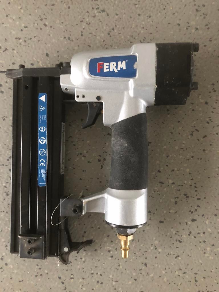 Pneumatische luchtdruk spijker pistool tacker., Minder dan 25 liter, Ophalen of Verzenden, Zo goed als nieuw, Minder dan 200 liter/min