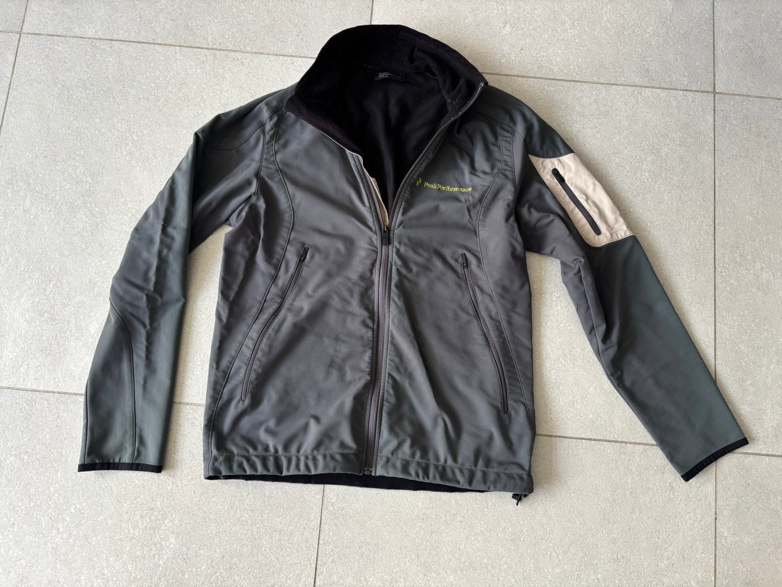 Skijas heren maat L /maat M Peak Performance grijs, Ophalen of Verzenden, Gedragen, Maat 52/54 (L), Jack
