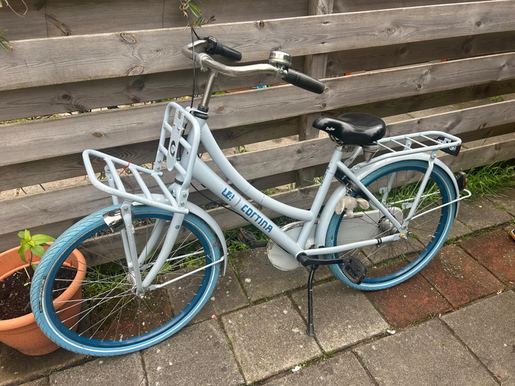 Cortina 24 inch meisjesfiets met voordrager, Fietsen en Brommers, Fietsen | Meisjes, Ophalen, Terugtraprem, Handrem, Gebruikt