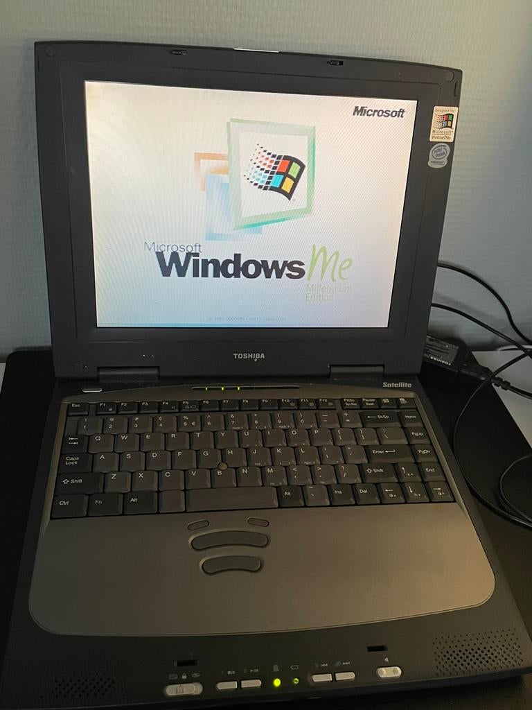 Toshiba Satellite 1710 - Celeron 600 / 96Mb / 6Gb / inc tas, Ophalen, Toshiba