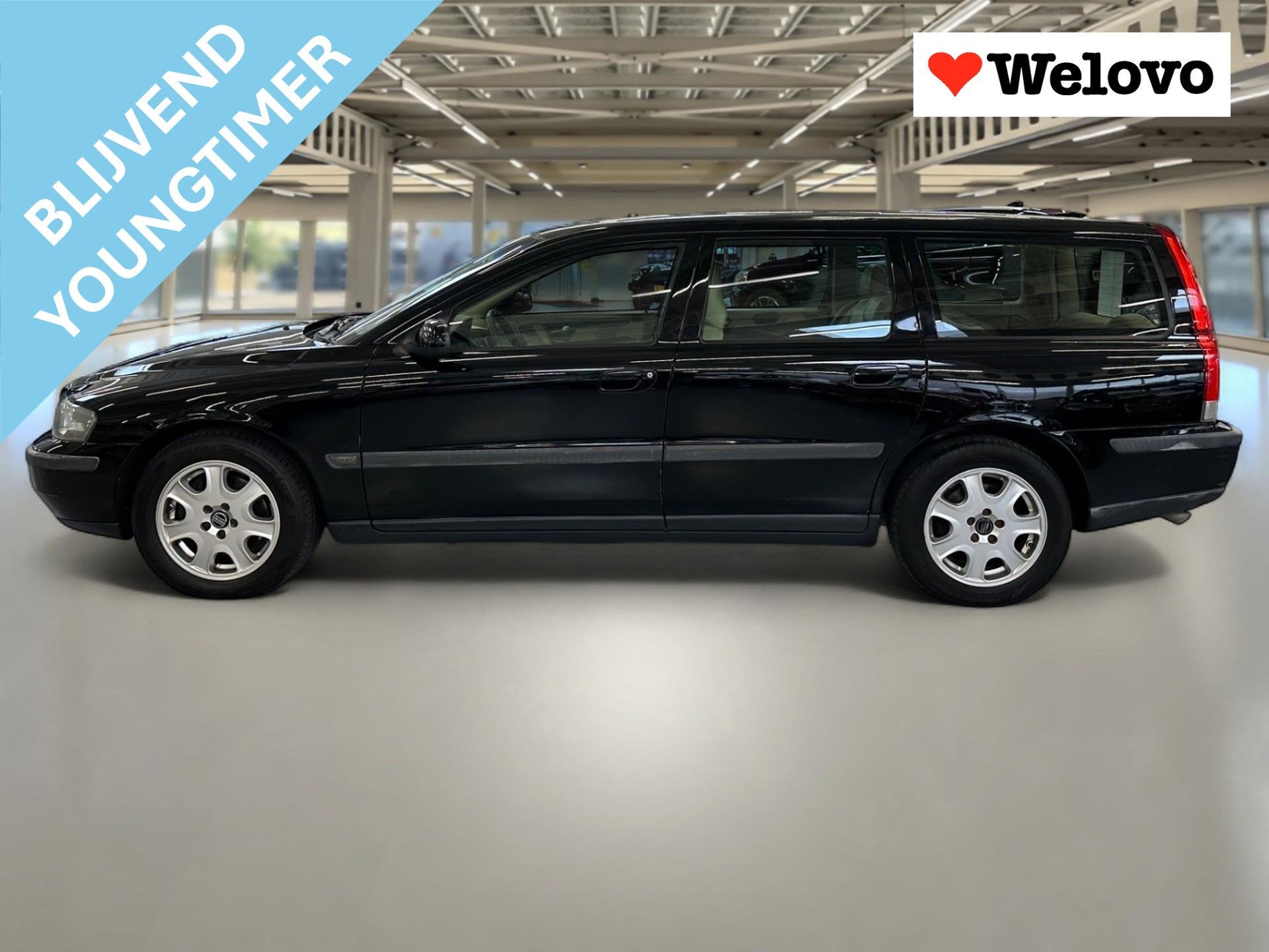 Volvo V70 2.3 T-5 Comfort Line Incl. BTW, Rijklaar+garantie,, Auto's, Volvo, Automatische klimaatregeling, 1574 kg, Leder en Stof