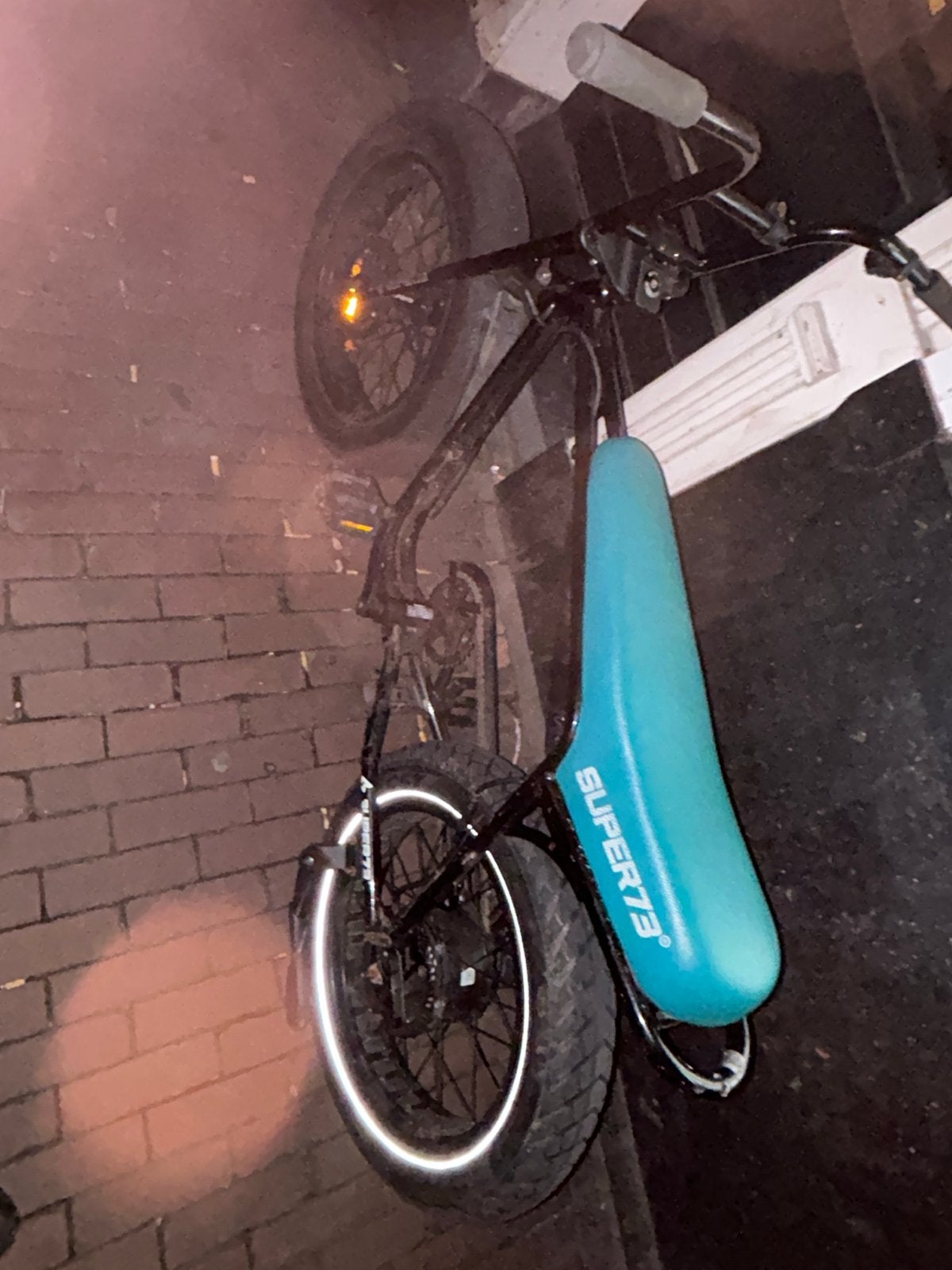 Super73 E-bike met uniek turquoise zadel, Gebruikt, Minder dan 47 cm, 30 tot 50 km per accu, Ophalen