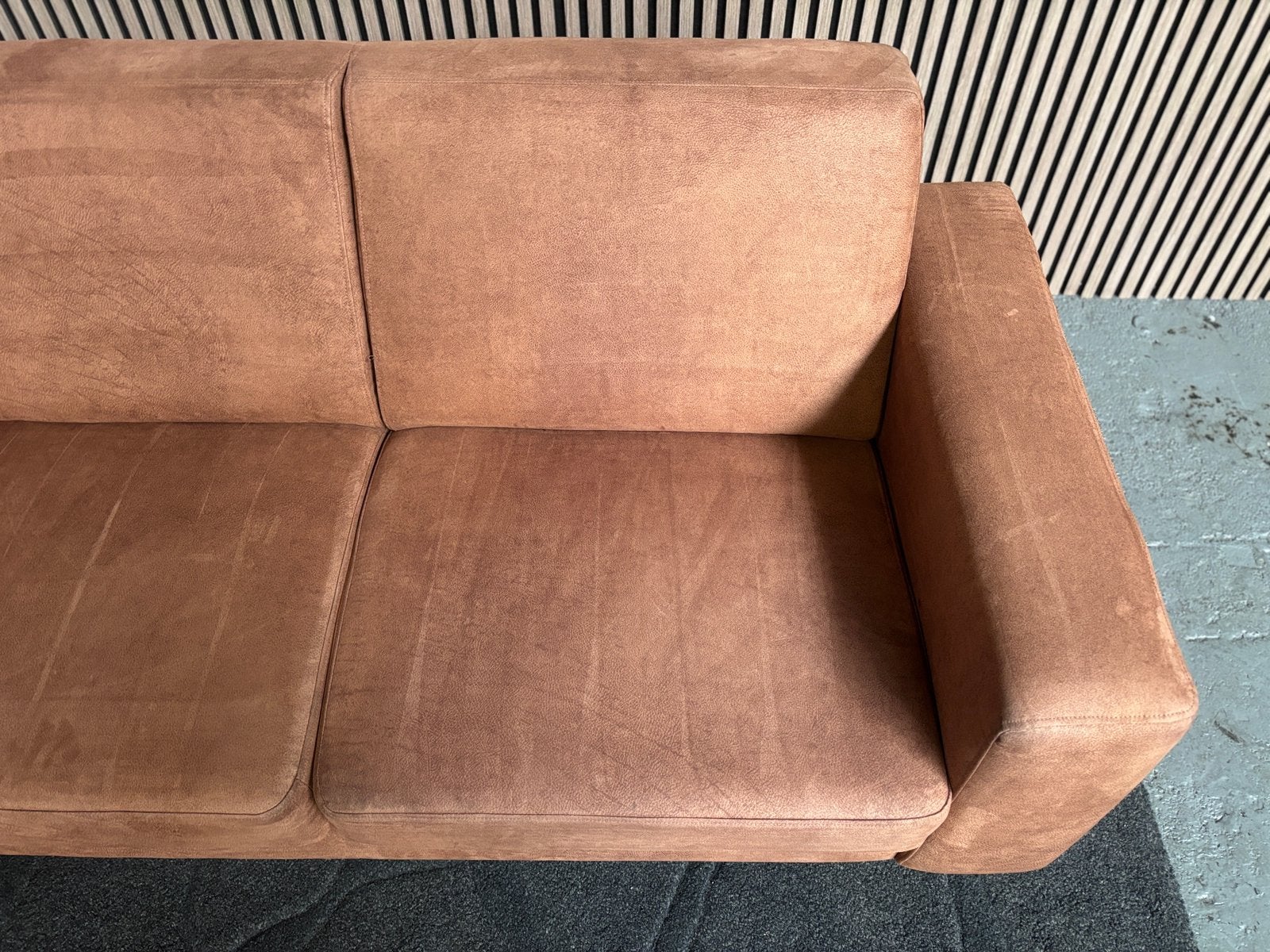 GRATIS LEVERING Hoekbank Cognac Microleder 250x220 GEREINIGD, Hoekbank, Kunststof, Ophalen of Verzenden, Zo goed als nieuw
