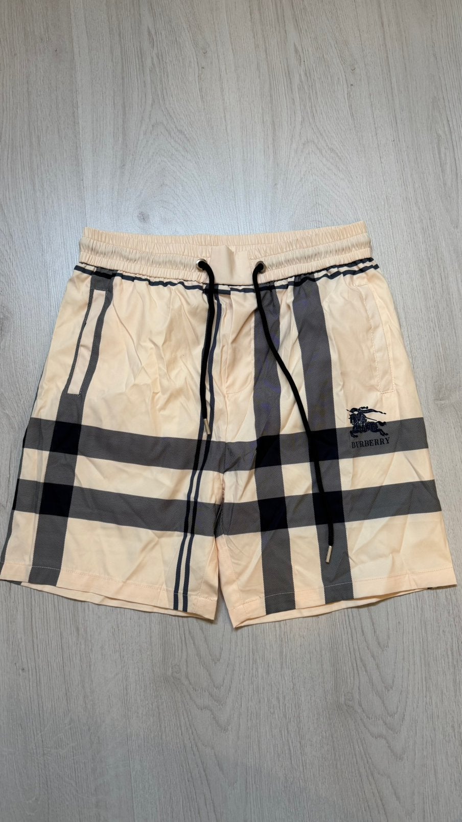 Witte burberry shorts, Ophalen of Verzenden, Nieuw, Wit