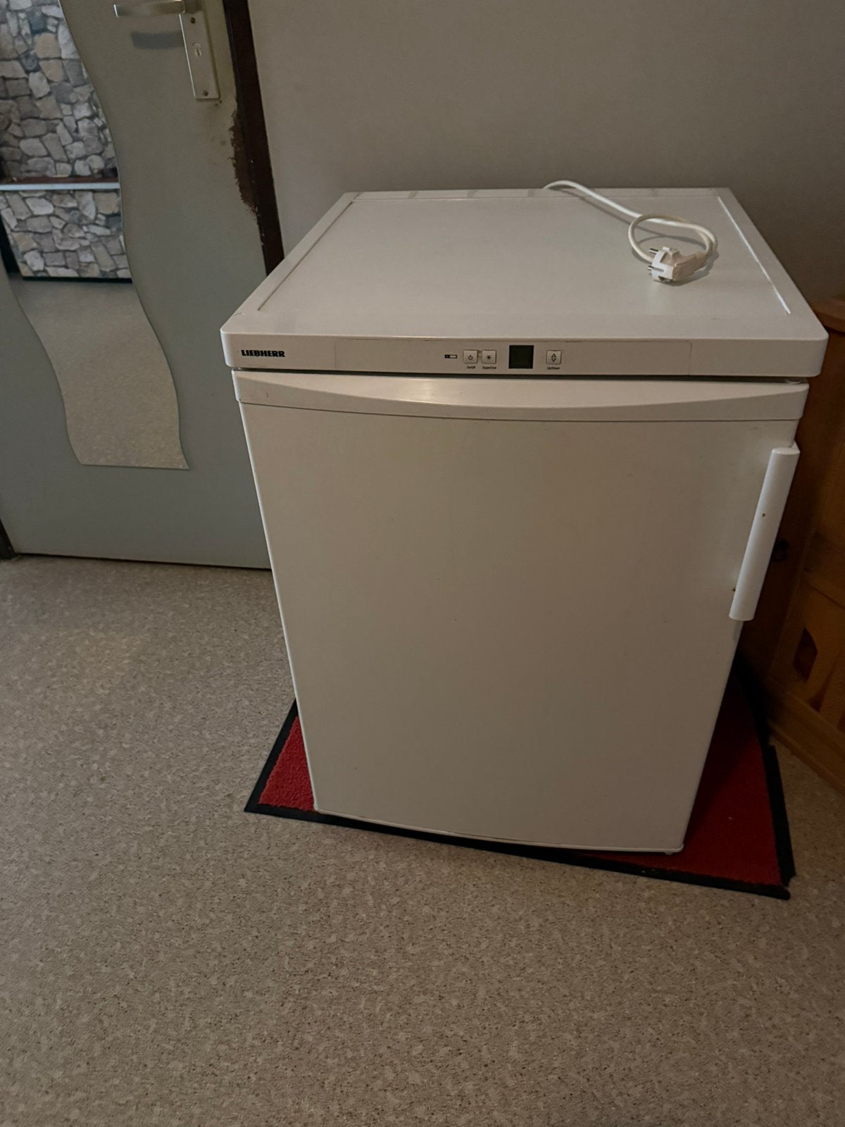 LIEBHERR Koelkast, 200 liter of meer, 60 cm of meer, Energieklasse A of zuiniger, Ophalen
