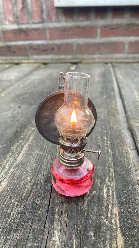 Olie lampje hoogte 10cm, Antiek en Kunst, Antiek | Lampen, Ophalen of Verzenden