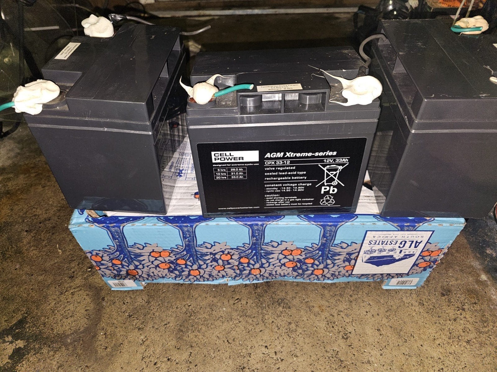 3x Cellpower CPX33-12 12V 33Ah AGM + originele lader, Ophalen, Zo goed als nieuw, Geen, Minder dan 50 watt