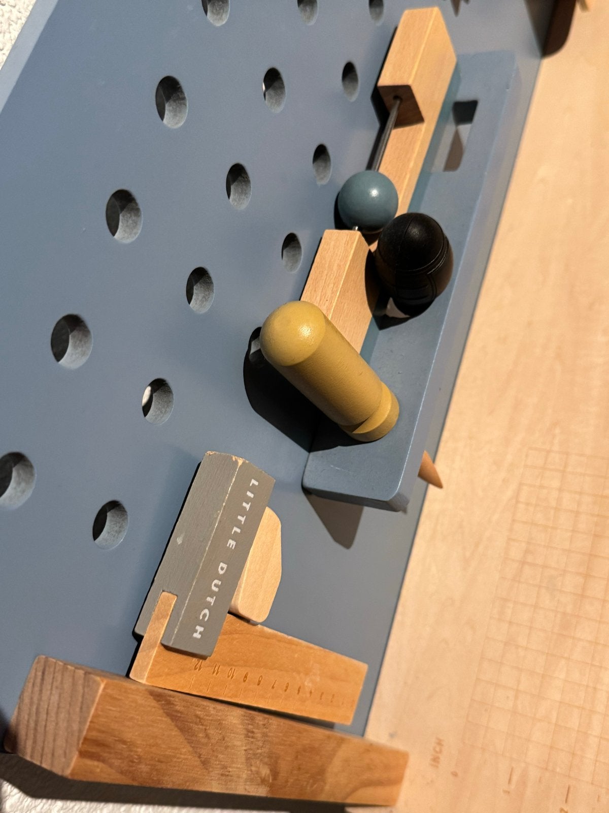 Foto 4 van Little Dutch Houten Werkbank met Gereedschap