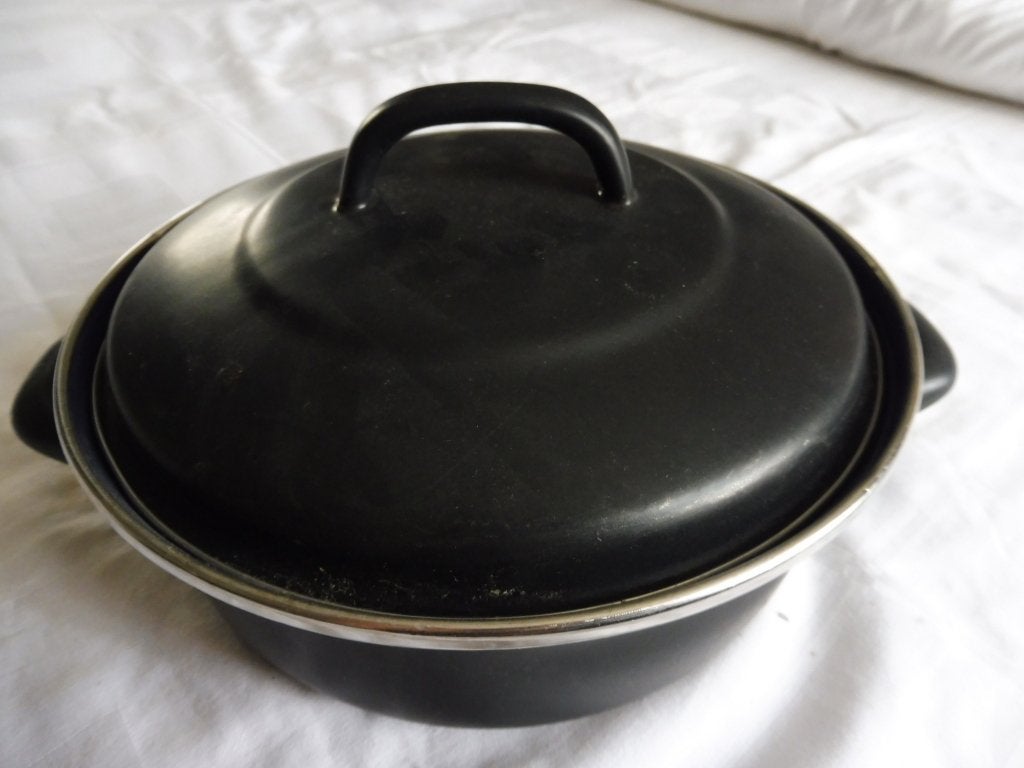 Gietijzeren BK Emaille pan braadpan braad pan 24 cm, Ophalen, Zo goed als nieuw, Rvs