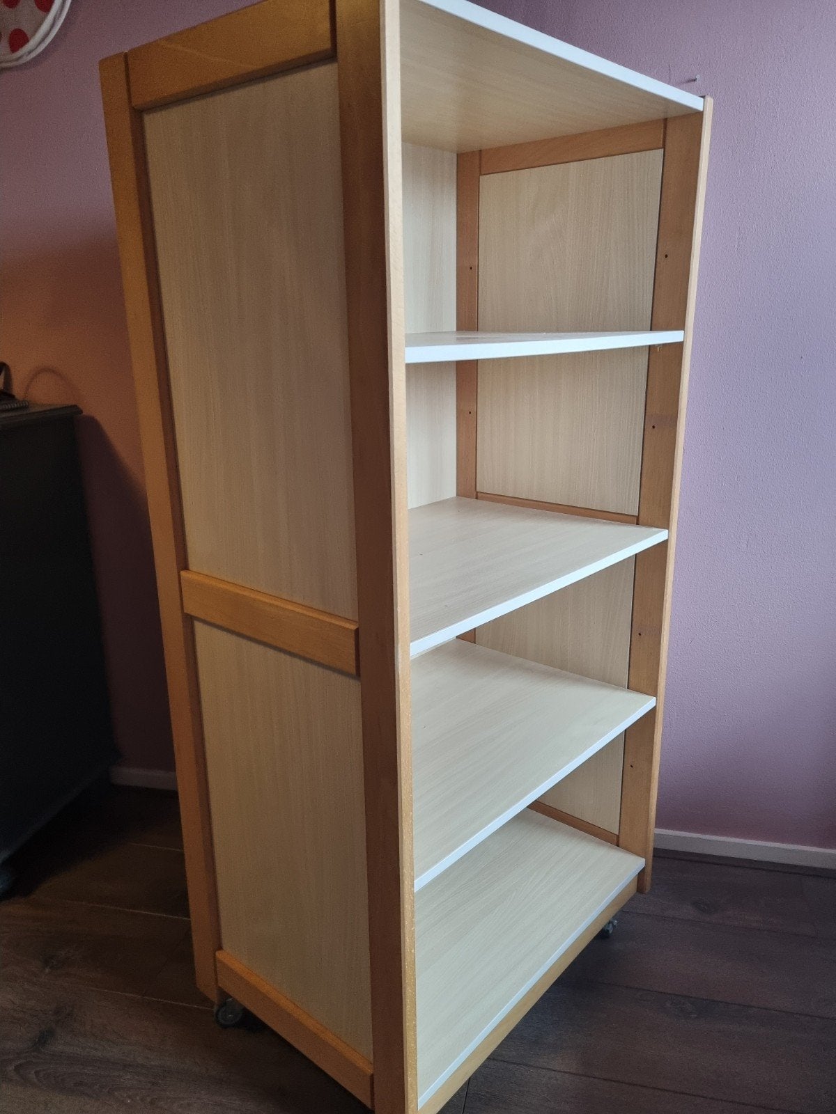 Oude schoolkast op wielen, Huis en Inrichting, Ophalen, Met plank(en), Gebruikt, 100 tot 150 cm