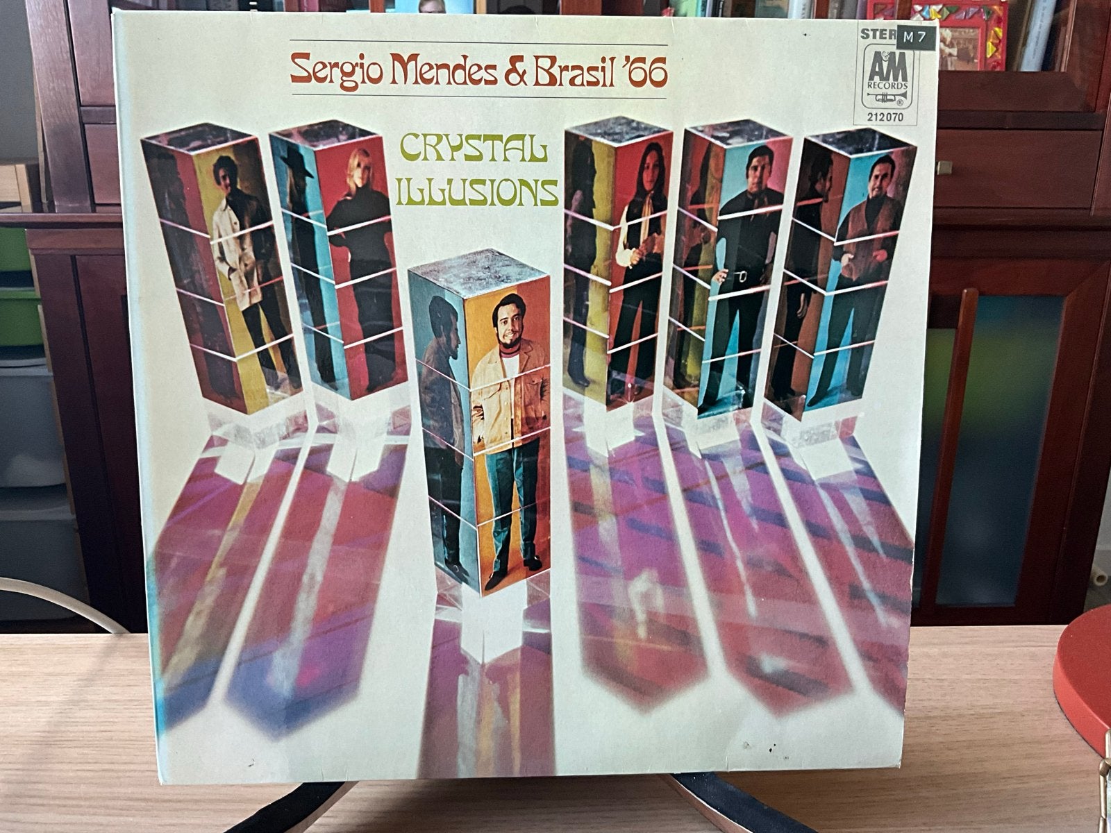 Sergio Mendes & Brasil '66 - Crystal Illusions LP, LP, Gebruikt, Pop, Ophalen of Verzenden