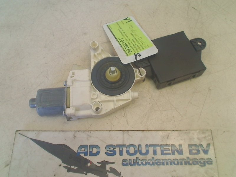 Motor Raammechaniek Links Achter C (W204) 2010, Gebruikt, Mercedes-Benz AG, Mercedes-Benz, Mercedesstraße 120, Stuttgart 70372, , Duitsland