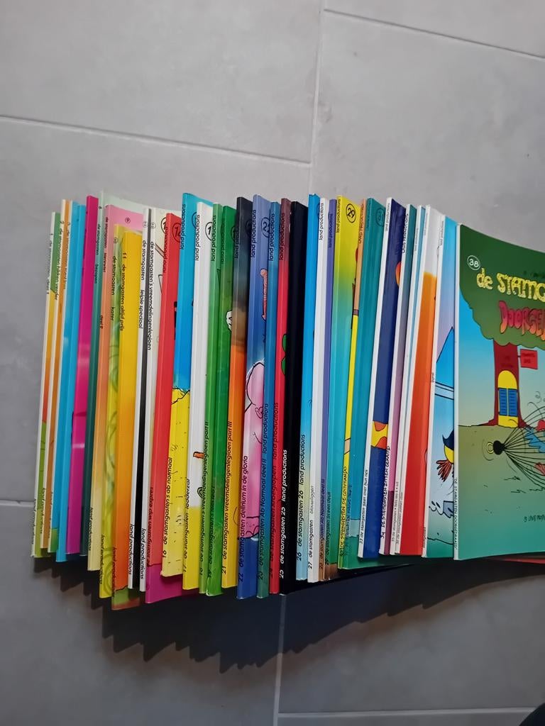 Veel stripboeken van De Stamgasten, Boeken, Stripboeken, Complete serie of reeks, Ophalen of Verzenden, Zo goed als nieuw, Toon van Driel
