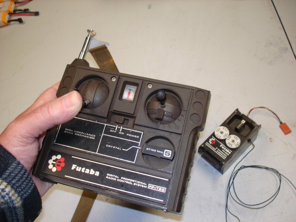vintage 2 kanaal besturing Futaba Robbe retro, Ophalen of Verzenden, Gebruikt
