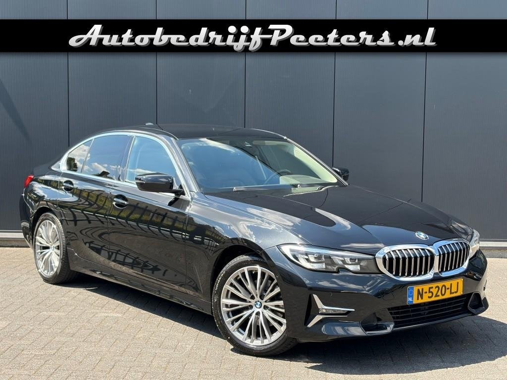 Bmw 3-SERIE 320i 184pk Aut. Luxury Leder Camera Navi LED Cru, 1998 cc, Gebruikt, Euro 6, 4 cilinders