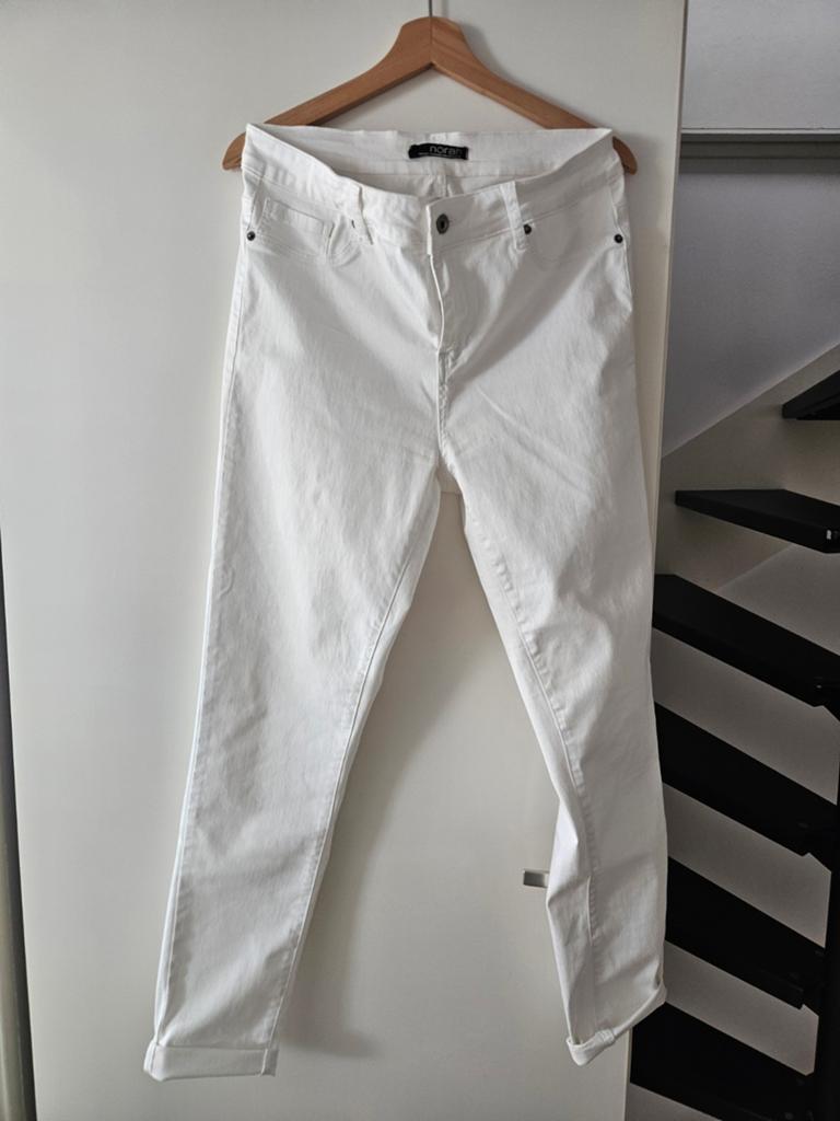 Witte Norah broek maat 44, Wit, Maat 42/44 (L), Ophalen of Verzenden, Norah