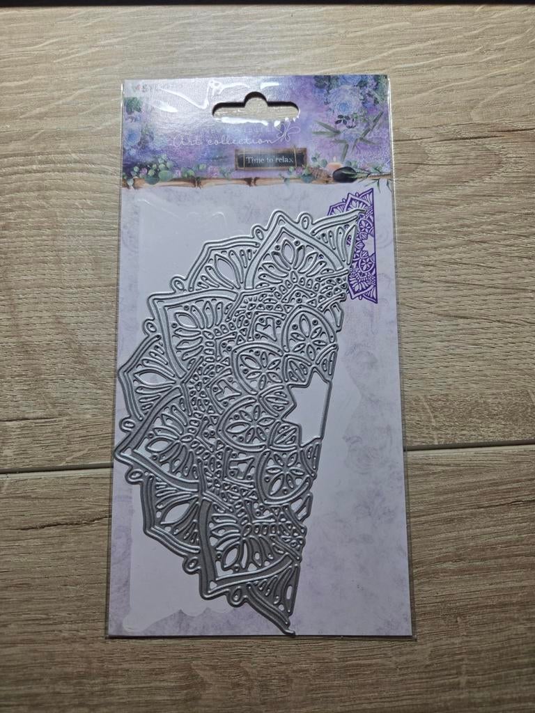 mal Studiolight halve mandala, Hobby en Vrije tijd, Kaarten | Zelf maken, Nieuw, Pons of Mal, Overige thema's, Ophalen of Verzenden