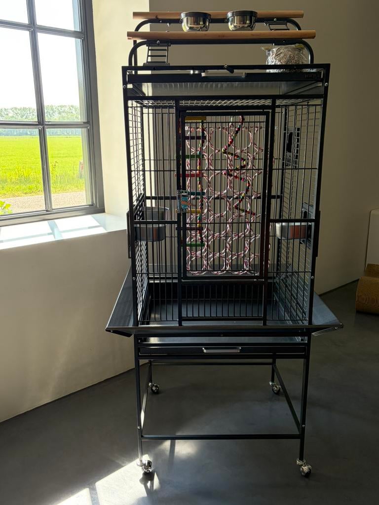 Montana grote parkieten/papegaaienkooi, Ophalen, Zo goed als nieuw, Metaal, Vogelkooi