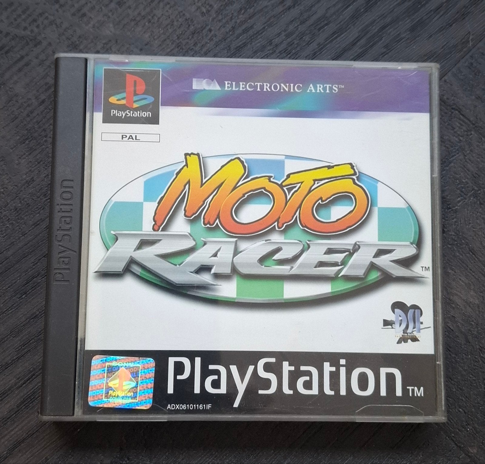 Moto Racer - PS1 (CIB / Black Label) - Electronic Arts, 1 speler, Racen en Vliegen, Ophalen of Verzenden, Zo goed als nieuw