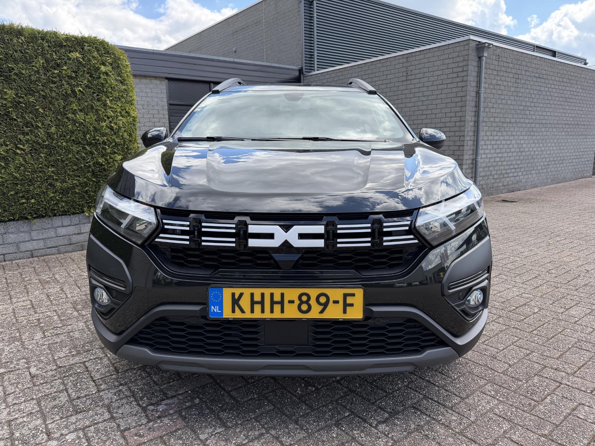 Dacia Jogger 1.0 TCe Bi-Fuel Extreme 5p., Auto's, Dacia, Gebruikt, Euro 6, Automatische klimaatregeling, Zwart