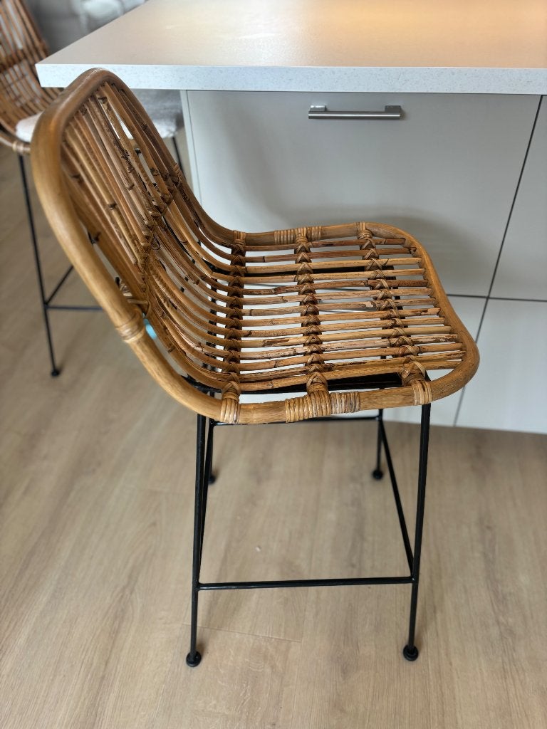 Rotan barstoel barkruk, Huis en Inrichting, Barkrukken, Ophalen, Met voetsteun, 60 tot 90 cm, Zo goed als nieuw