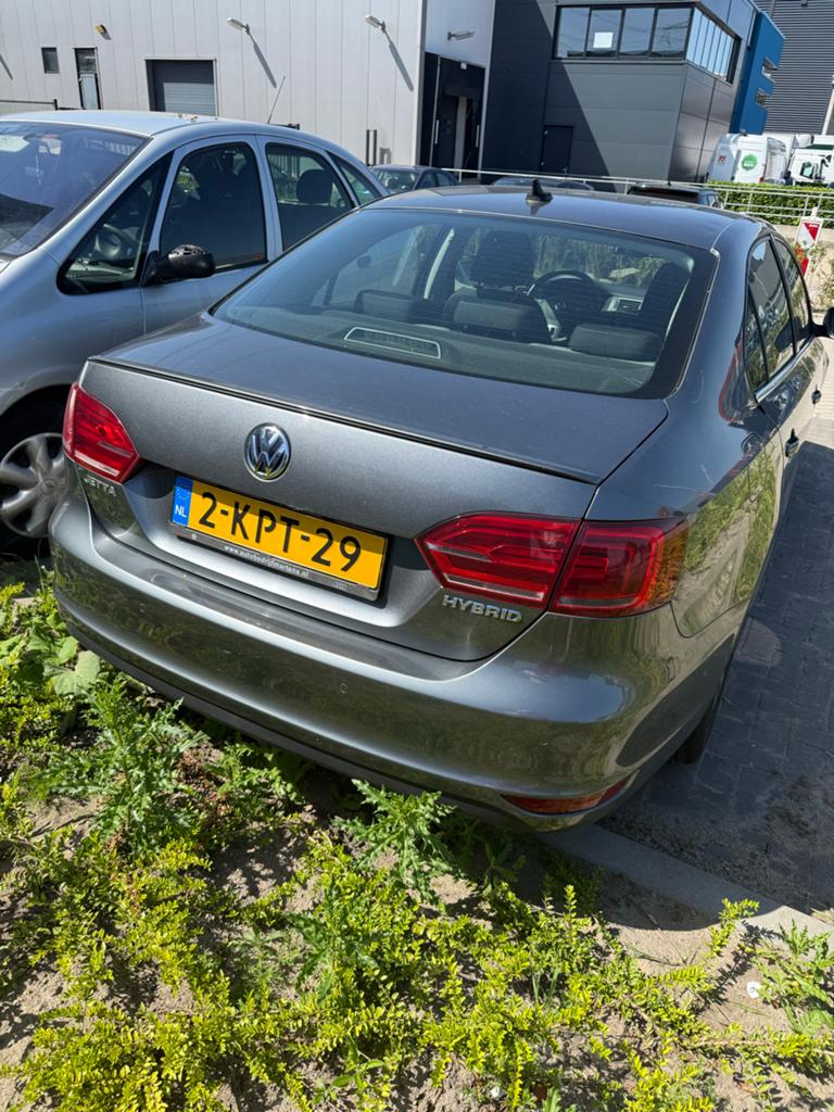 Volkswagen Jetta 1.4 TSI Hybrid 170pk 7-DSG 2013 Grijs, Auto's, Volkswagen, Origineel Nederlands, Hybride Elektrisch/Benzine, 1405 kg
