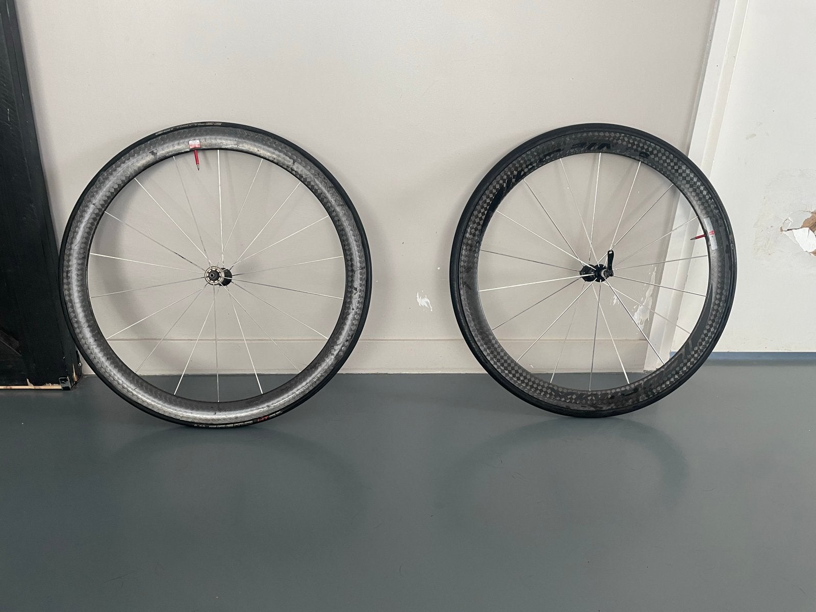 2 carbon corima voorwielen, Fietsen en Brommers, Fietsonderdelen, Zo goed als nieuw, Racefiets, Carbon, Ophalen