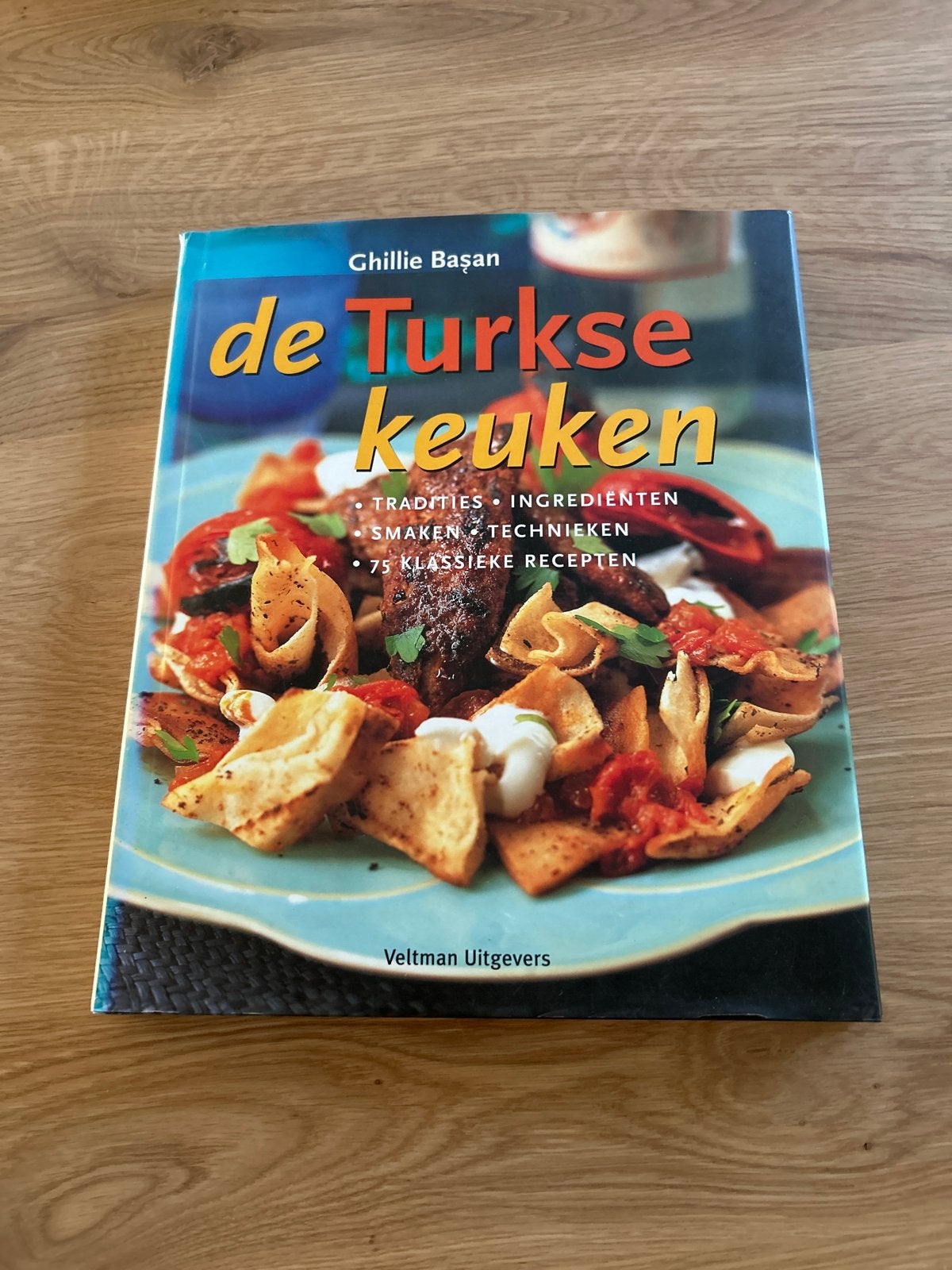 De Turkse Keuken - Ghillie Başan (Kookboek), Ophalen of Verzenden, Zo goed als nieuw, Midden-Oosten en Marokko, Voorgerechten en Soepen